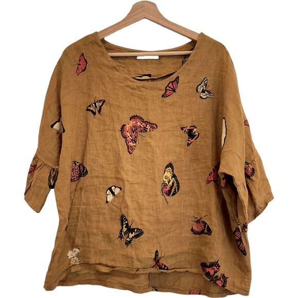 Viola Borghi Tops - Viola Borghi Shirt Adult Small Tan Clay Rust Monarch Butterfly Italy Tee Womens